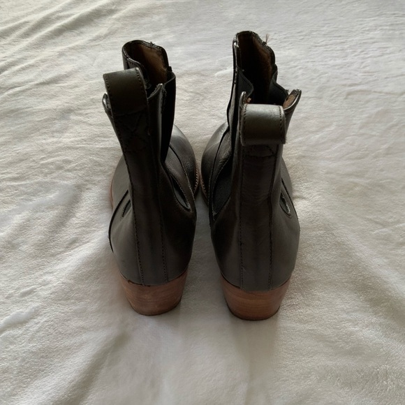 SEAL Of The Sutro San Francisco High Chelsea Heeled Booties - Picture 4 of 11